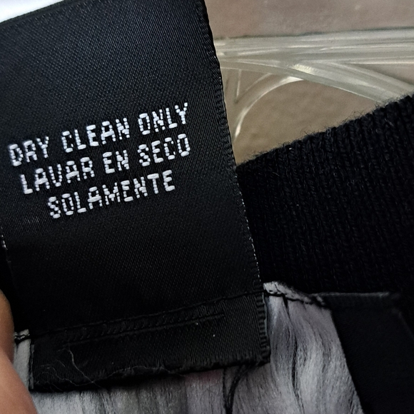 VTG John Roberts beaded sleeveless mock neck sweater, size 12, Silk blend - Picture 10 of 10